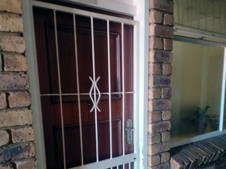 2 Bedroom Property for Sale in Wonderboom South Gauteng