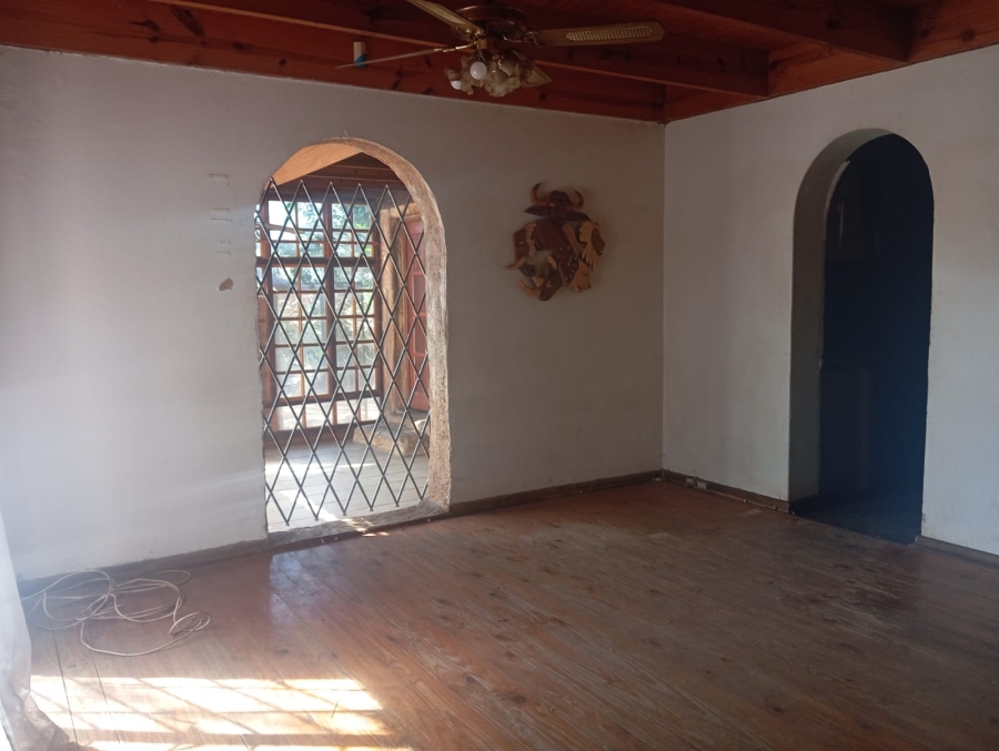 4 Bedroom Property for Sale in Doornpoort AH Gauteng
