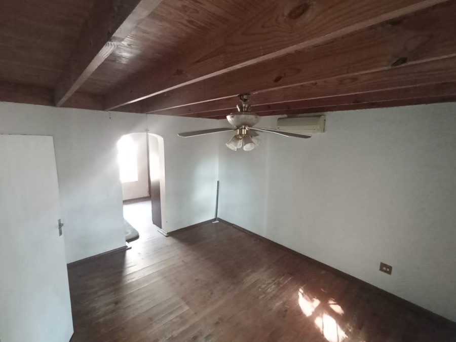 4 Bedroom Property for Sale in Doornpoort AH Gauteng