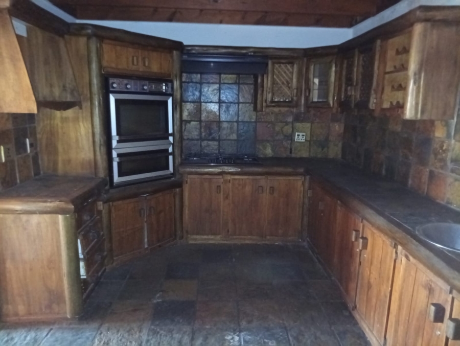 4 Bedroom Property for Sale in Doornpoort AH Gauteng