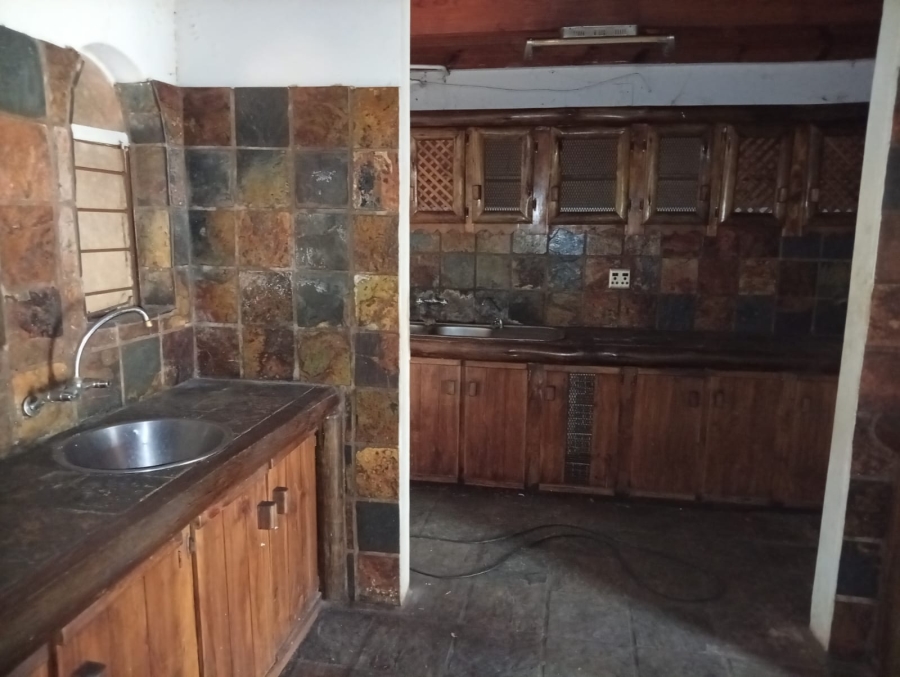 4 Bedroom Property for Sale in Doornpoort AH Gauteng