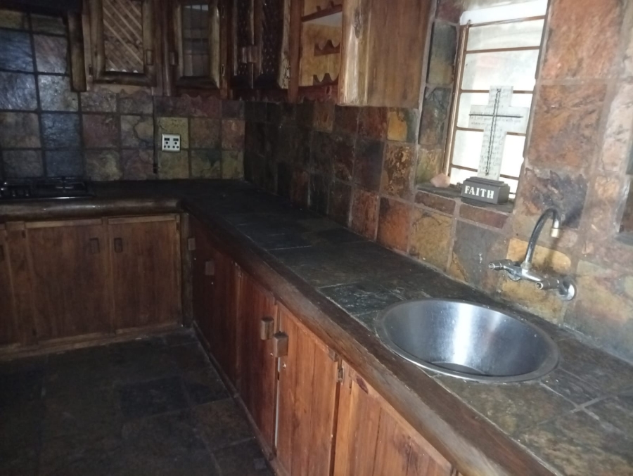 4 Bedroom Property for Sale in Doornpoort AH Gauteng