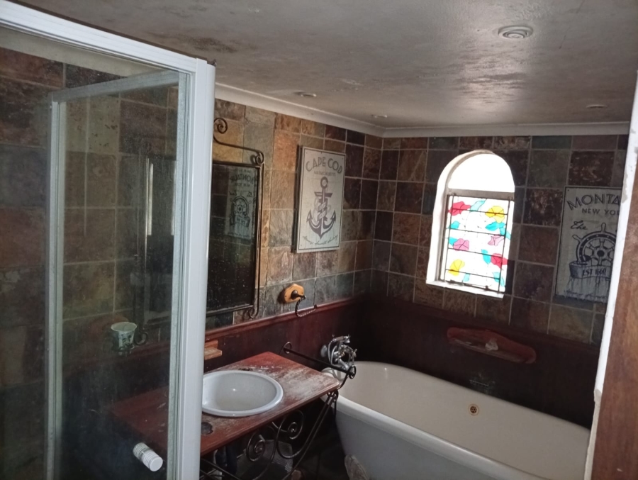 4 Bedroom Property for Sale in Doornpoort AH Gauteng