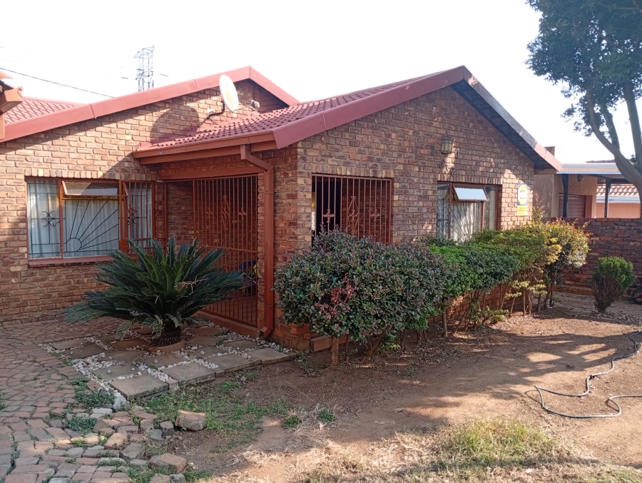 To Let 2 Bedroom Property for Rent in Mamelodi Gauteng