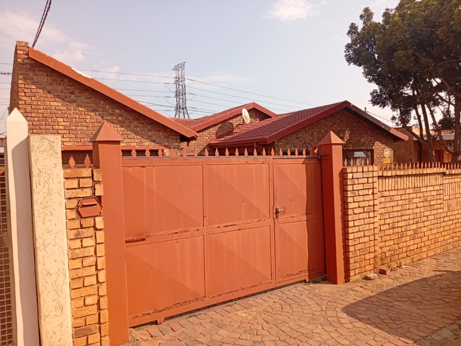 To Let 2 Bedroom Property for Rent in Mamelodi Gauteng
