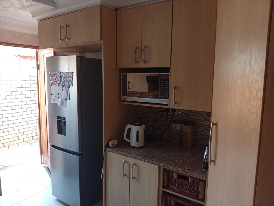 To Let 2 Bedroom Property for Rent in Mamelodi Gauteng