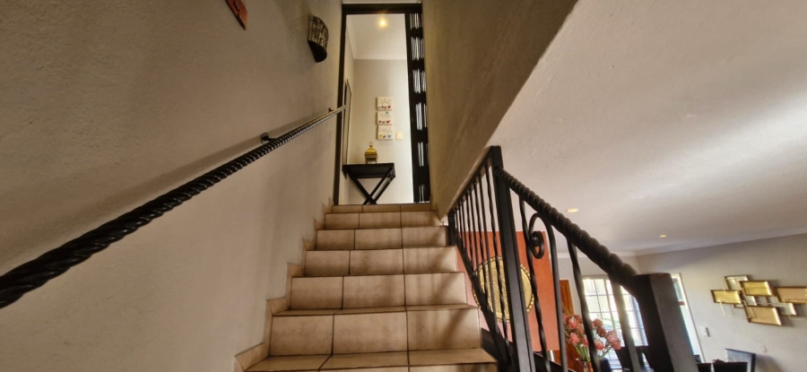 To Let 2 Bedroom Property for Rent in La Montagne Gauteng