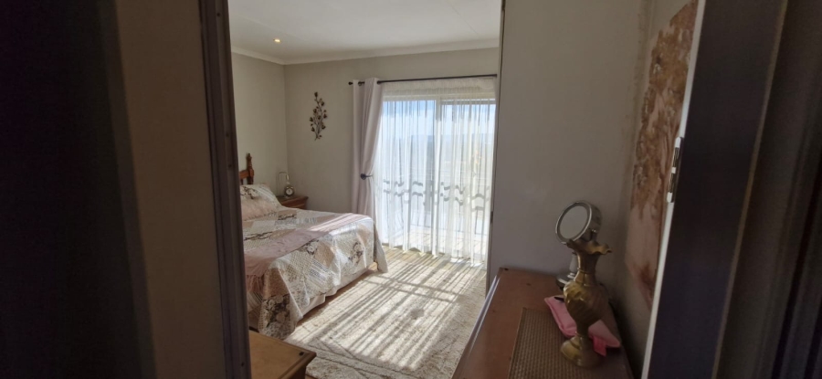 To Let 2 Bedroom Property for Rent in La Montagne Gauteng