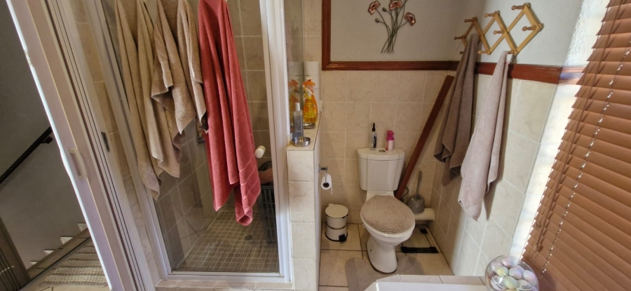 To Let 2 Bedroom Property for Rent in La Montagne Gauteng
