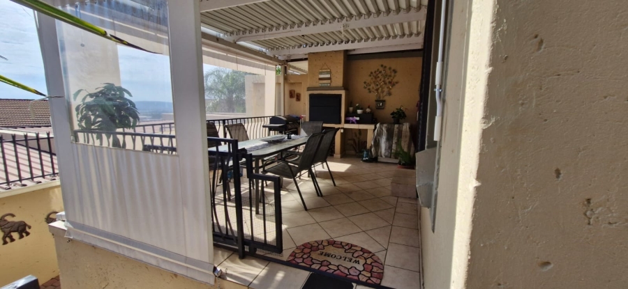 To Let 2 Bedroom Property for Rent in La Montagne Gauteng