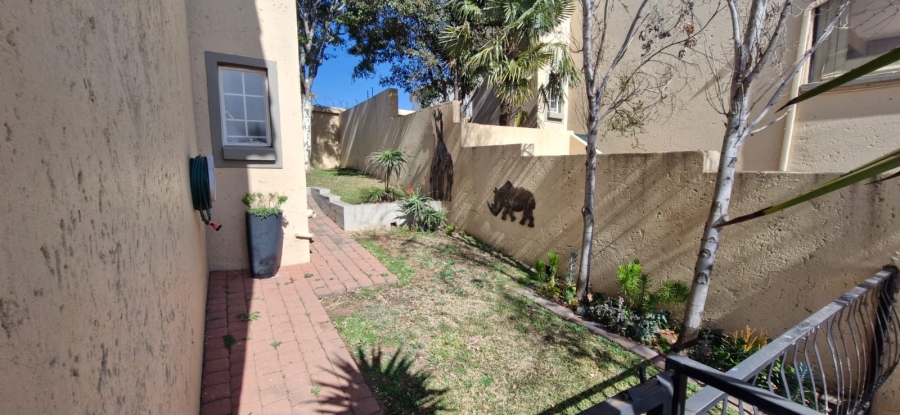 To Let 2 Bedroom Property for Rent in La Montagne Gauteng