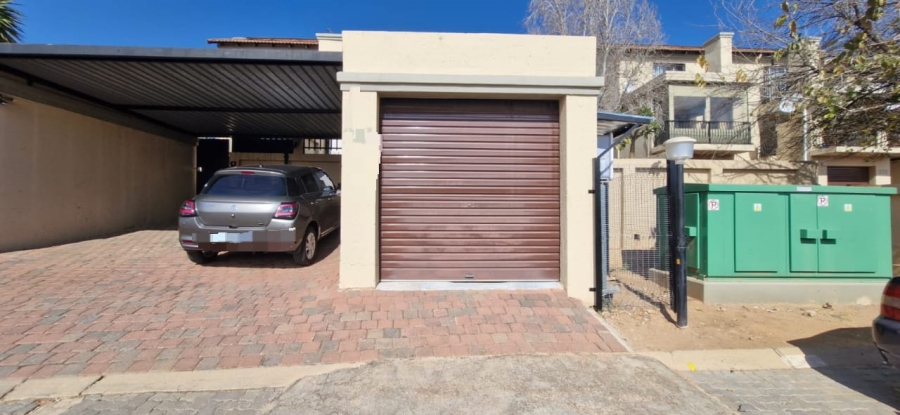 To Let 2 Bedroom Property for Rent in La Montagne Gauteng