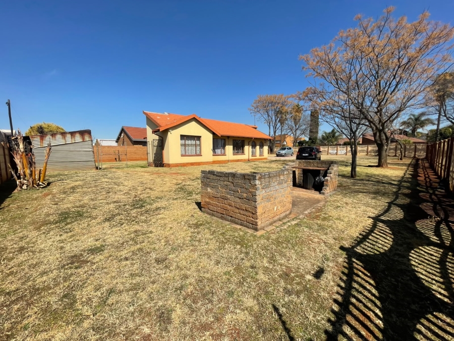 4 Bedroom Property for Sale in Bakerton Gauteng