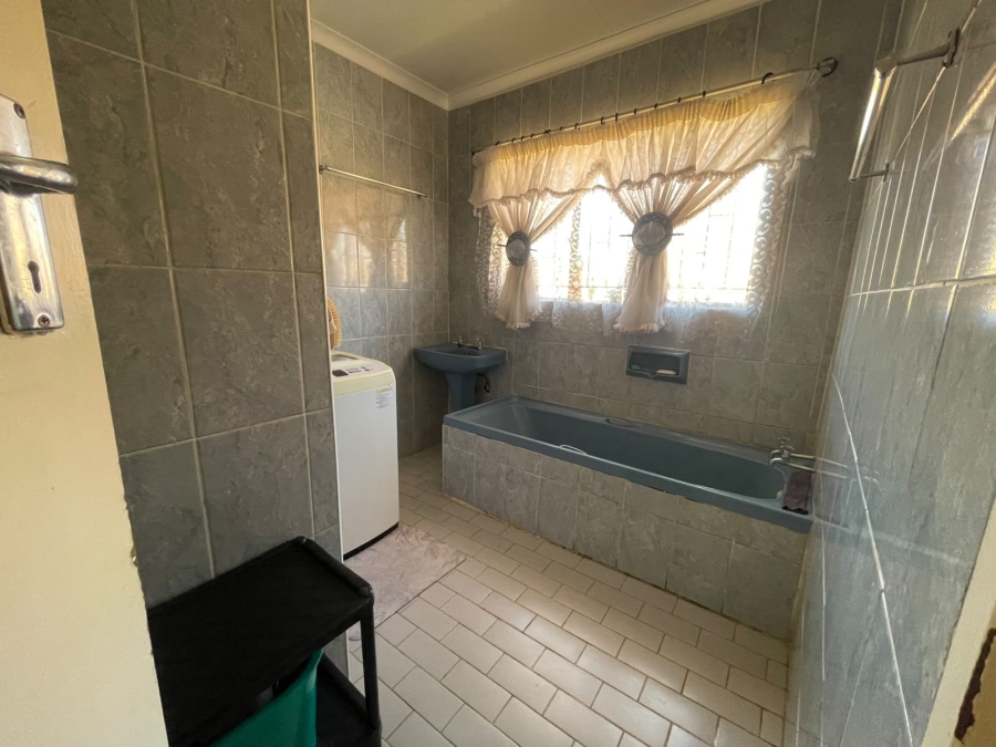 4 Bedroom Property for Sale in Bakerton Gauteng