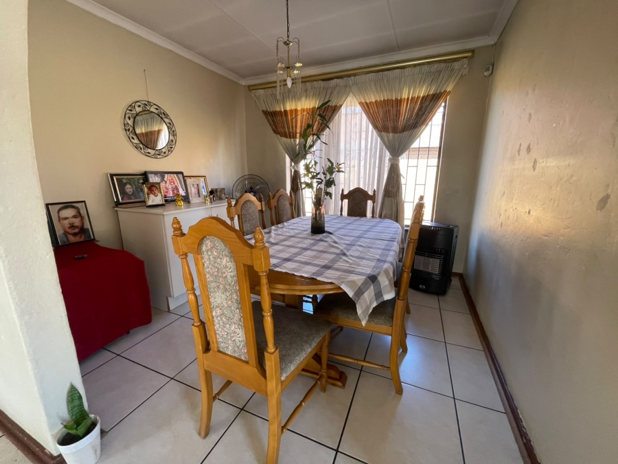 4 Bedroom Property for Sale in Bakerton Gauteng