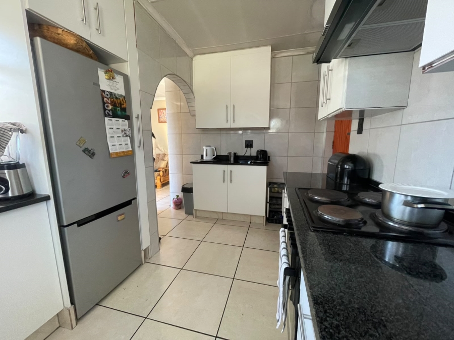 4 Bedroom Property for Sale in Bakerton Gauteng