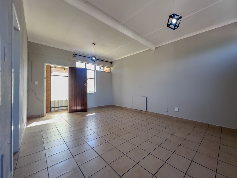 1 Bedroom Property for Sale in Birchleigh Gauteng
