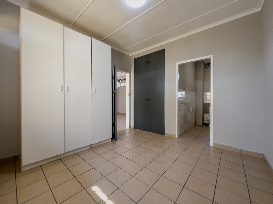 1 Bedroom Property for Sale in Birchleigh Gauteng