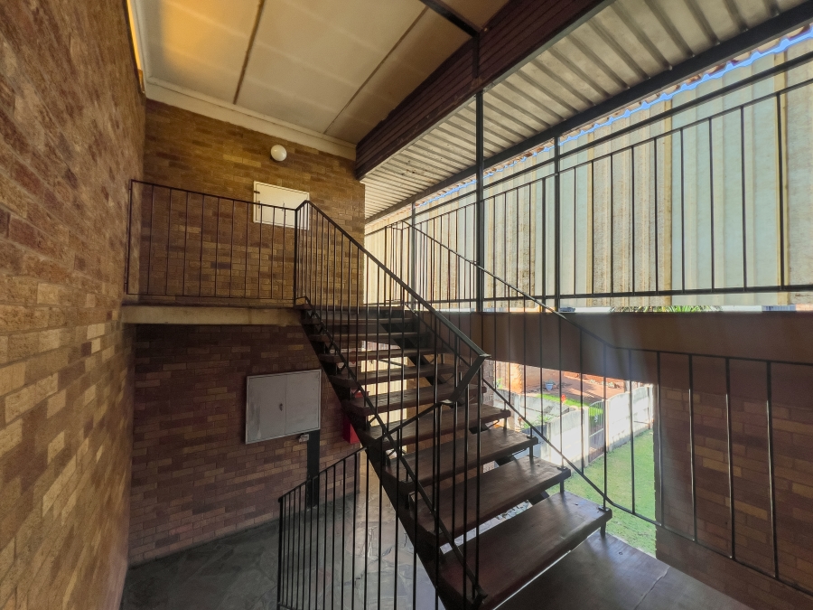 1 Bedroom Property for Sale in Birchleigh Gauteng