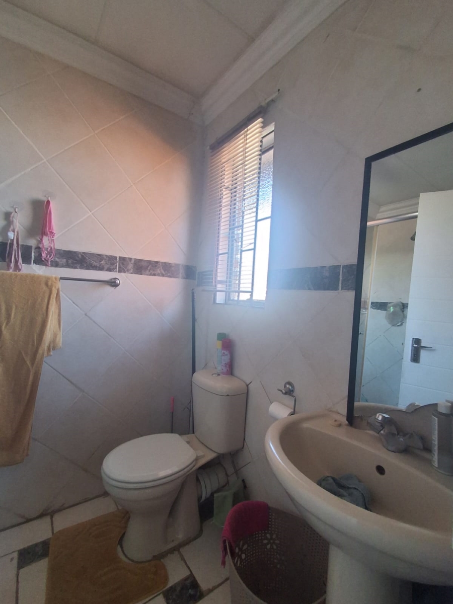 9 Bedroom Property for Sale in Bedworth Park Gauteng