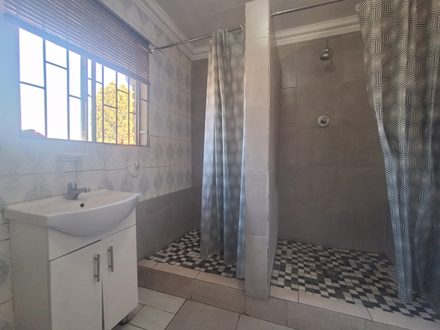 9 Bedroom Property for Sale in Bedworth Park Gauteng