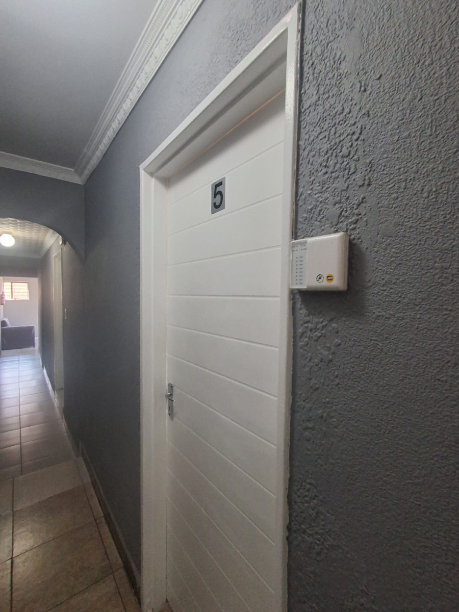 9 Bedroom Property for Sale in Bedworth Park Gauteng