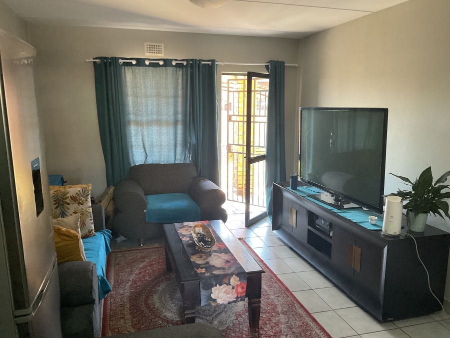 2 Bedroom Property for Sale in Heuweloord Gauteng