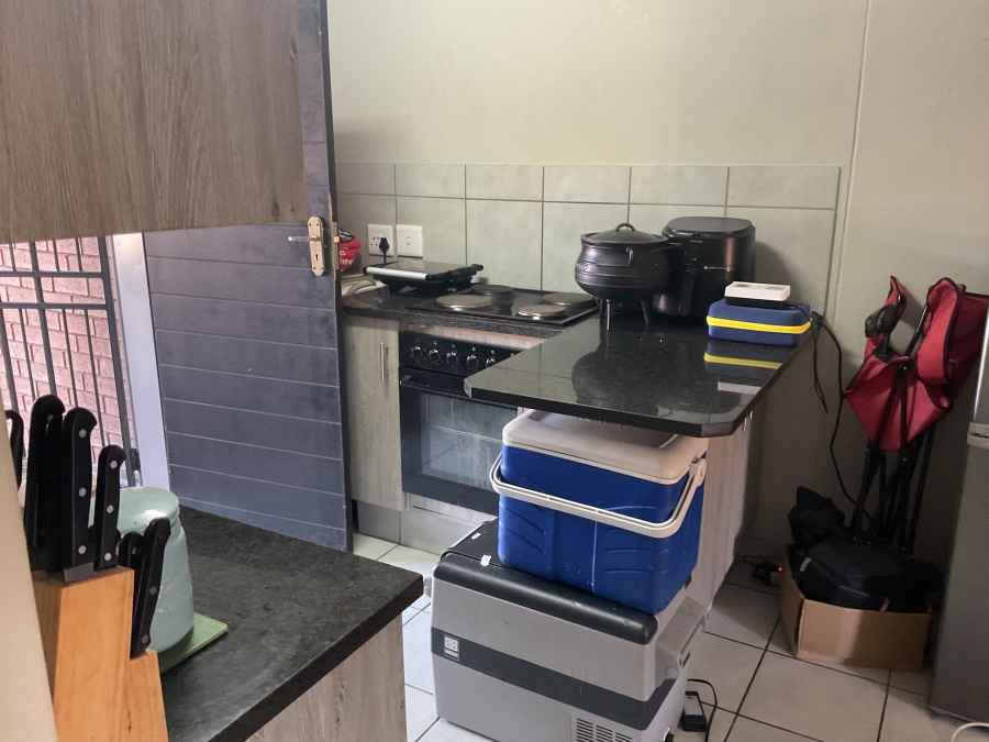2 Bedroom Property for Sale in Heuweloord Gauteng