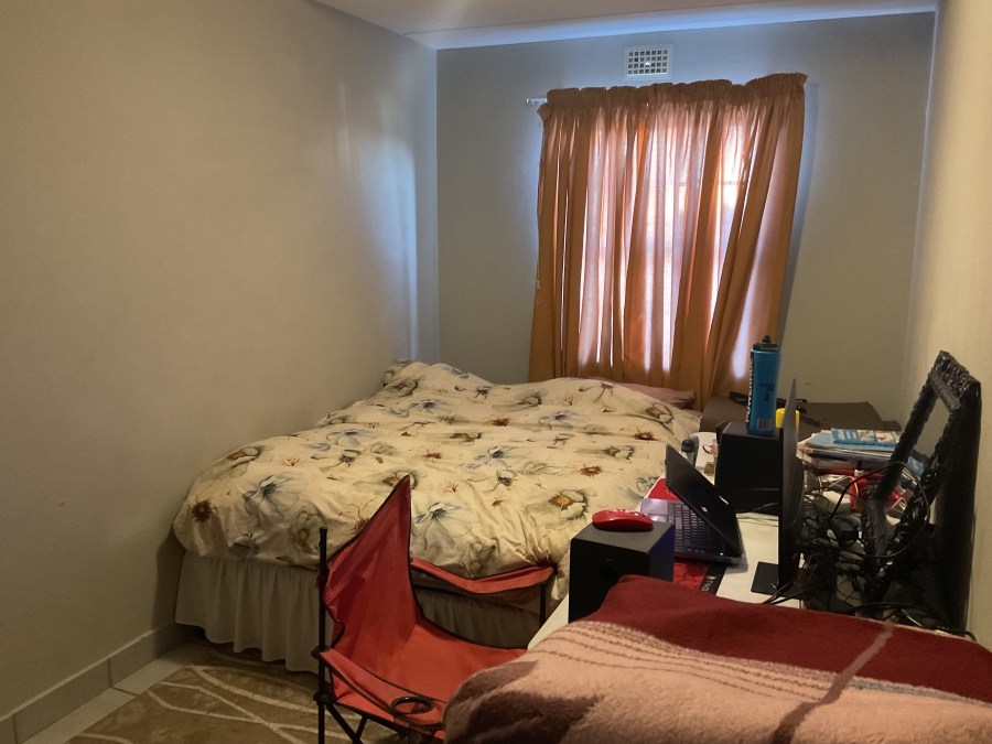 2 Bedroom Property for Sale in Heuweloord Gauteng