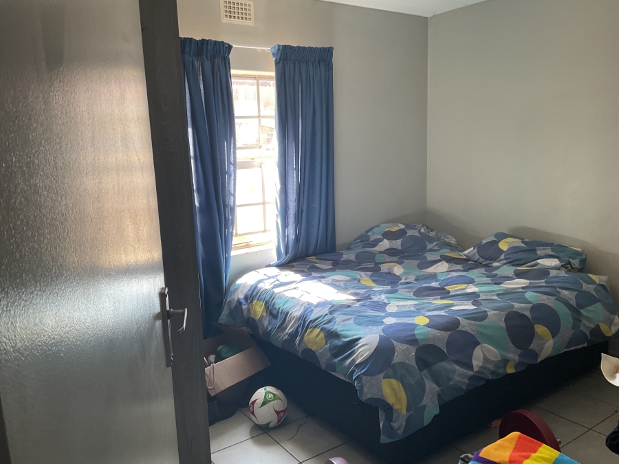 2 Bedroom Property for Sale in Heuweloord Gauteng