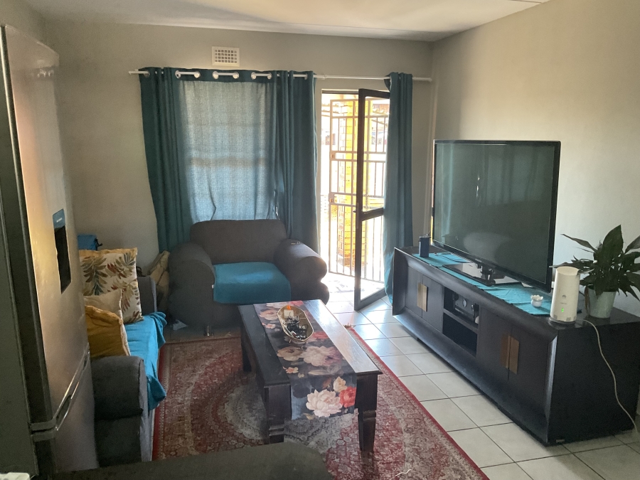 2 Bedroom Property for Sale in Heuweloord Gauteng