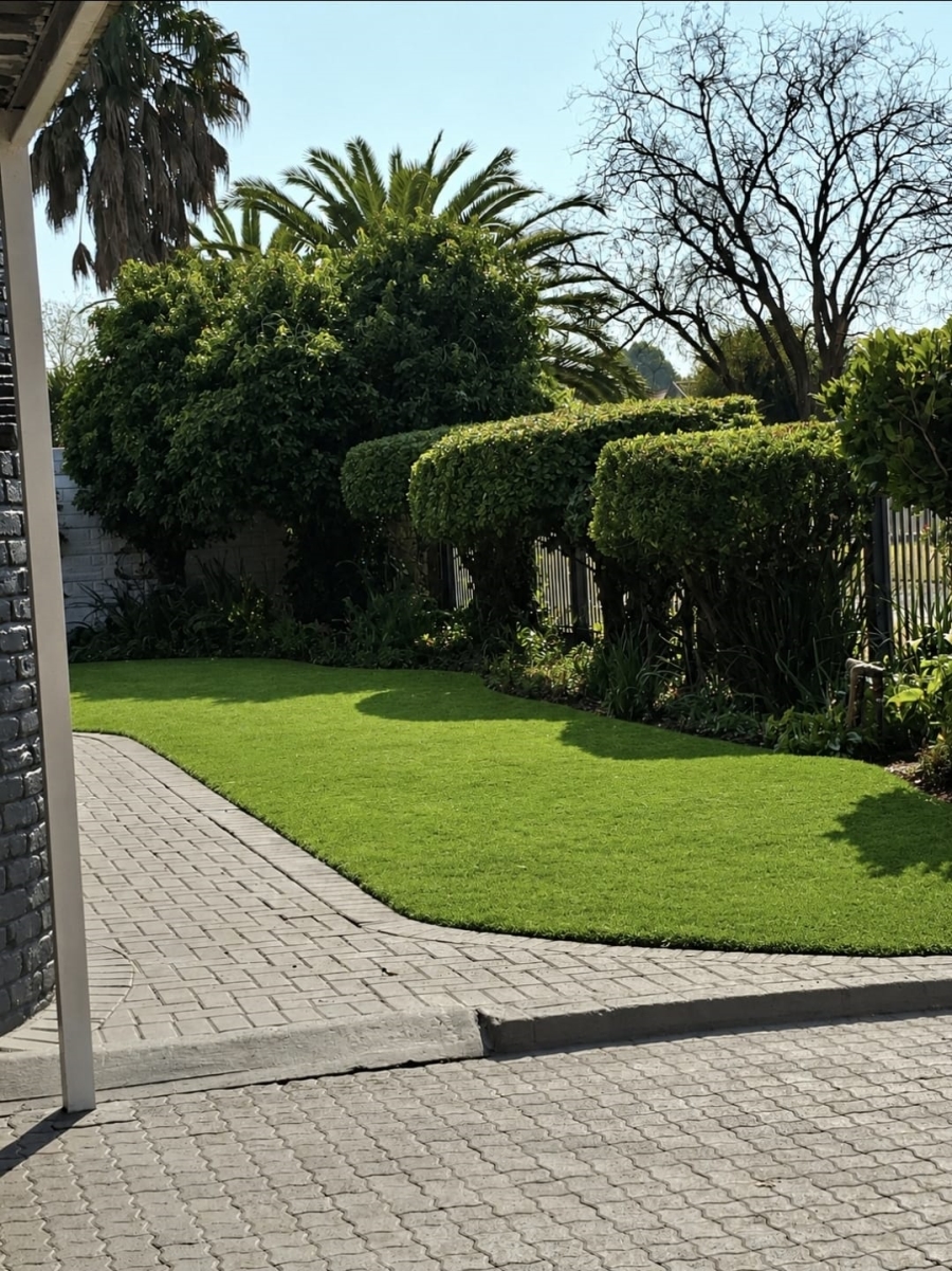 To Let 4 Bedroom Property for Rent in Vanderbijlpark SE 2 Gauteng
