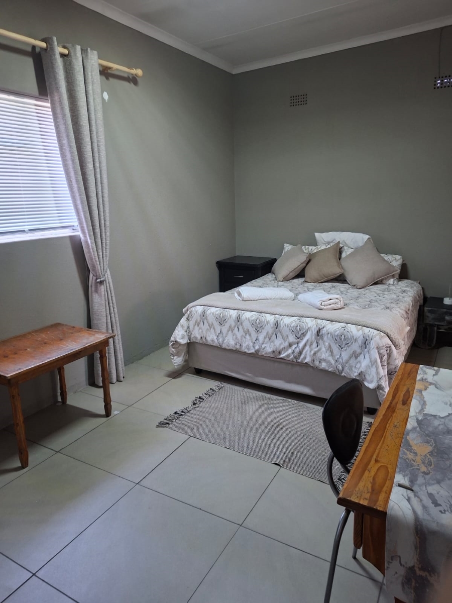 To Let 4 Bedroom Property for Rent in Vanderbijlpark SE 2 Gauteng