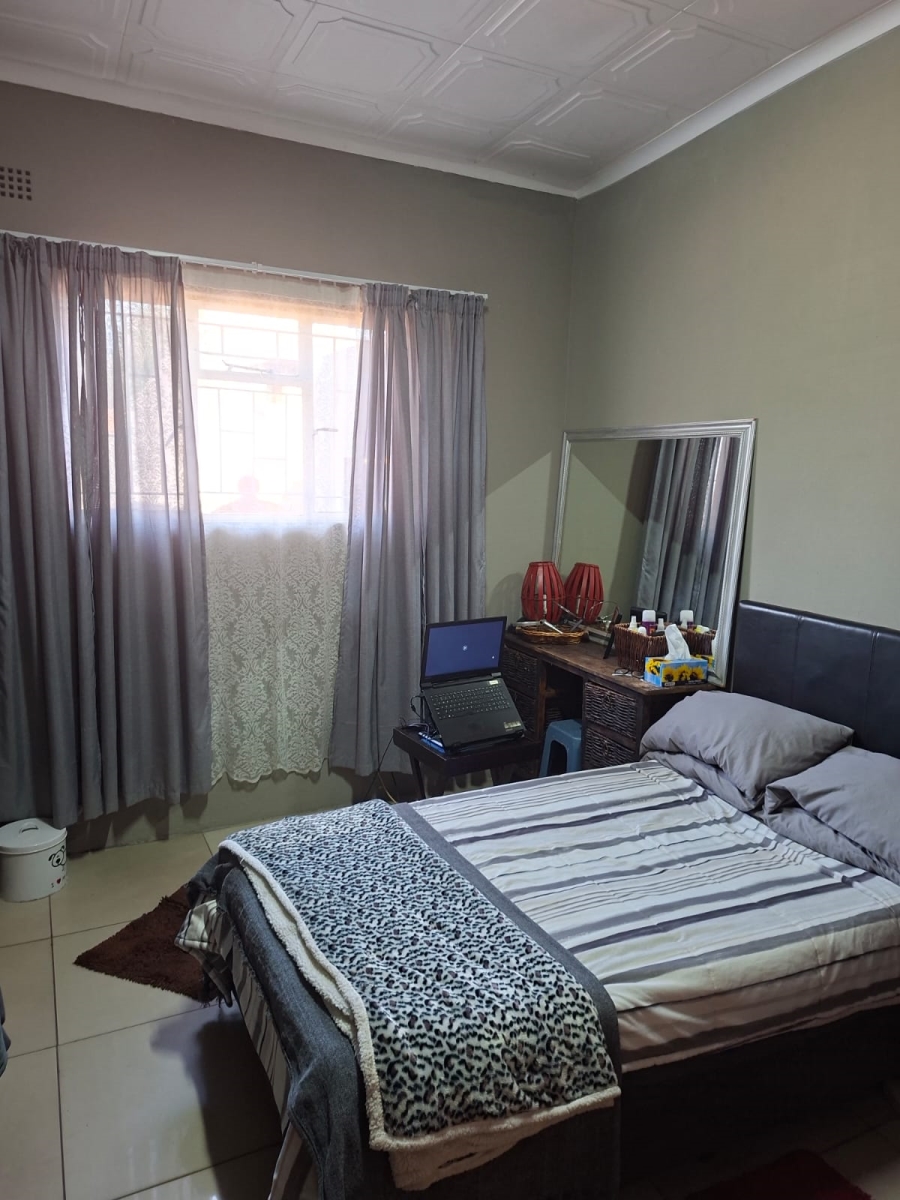 To Let 4 Bedroom Property for Rent in Vanderbijlpark SE 2 Gauteng