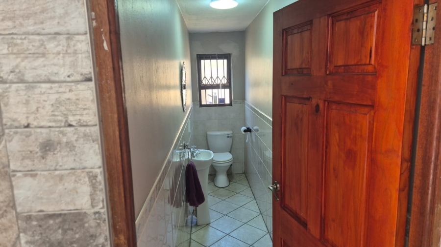 3 Bedroom Property for Sale in Sonneveld Gauteng