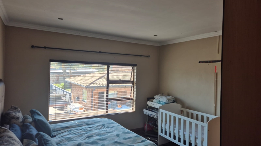 3 Bedroom Property for Sale in Sonneveld Gauteng