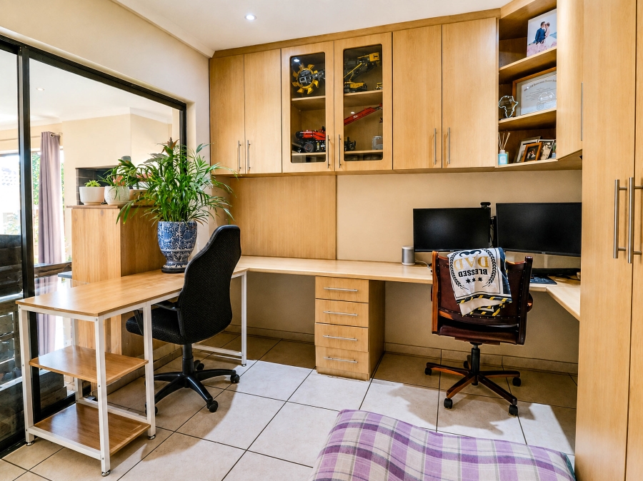 3 Bedroom Property for Sale in Midstream Estate Gauteng
