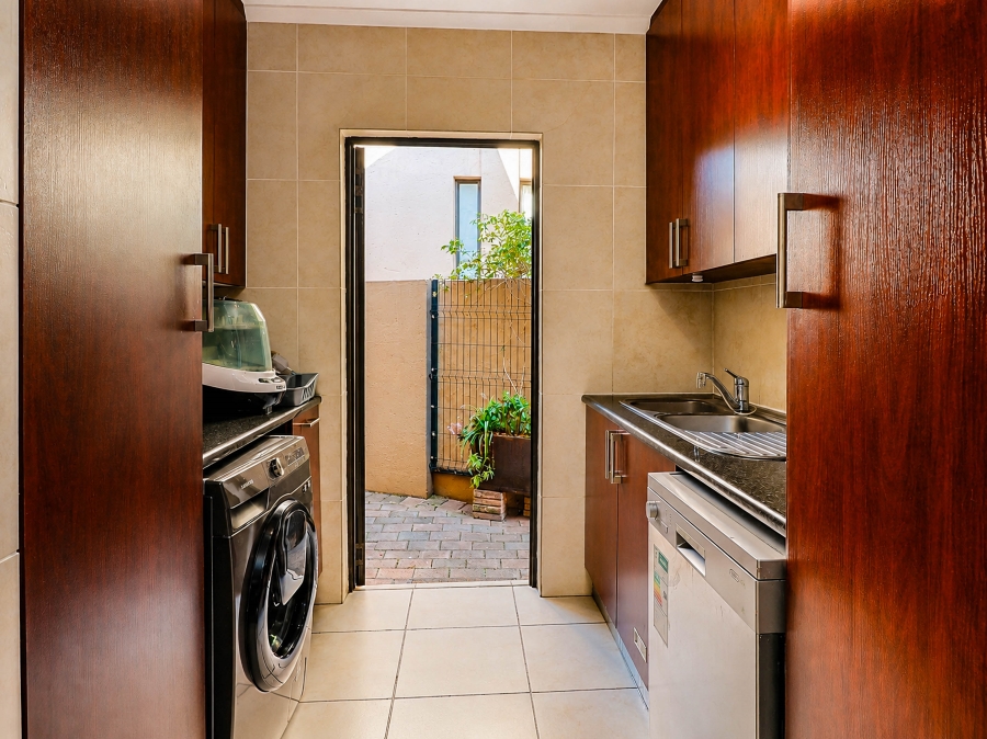 3 Bedroom Property for Sale in Midstream Estate Gauteng