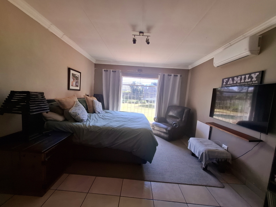 5 Bedroom Property for Sale in Dalpark Proper Gauteng