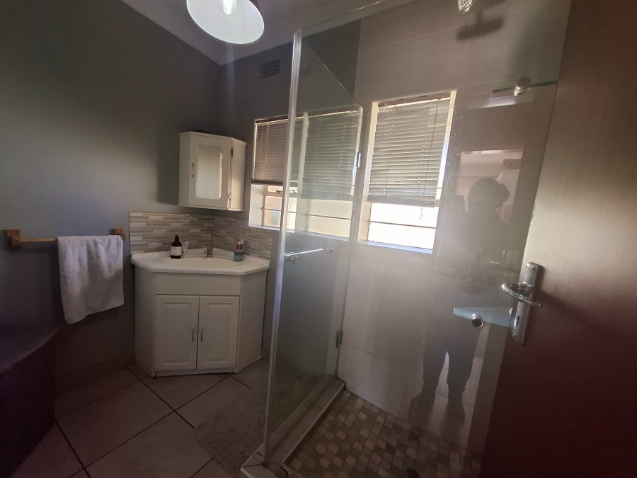 5 Bedroom Property for Sale in Dalpark Proper Gauteng