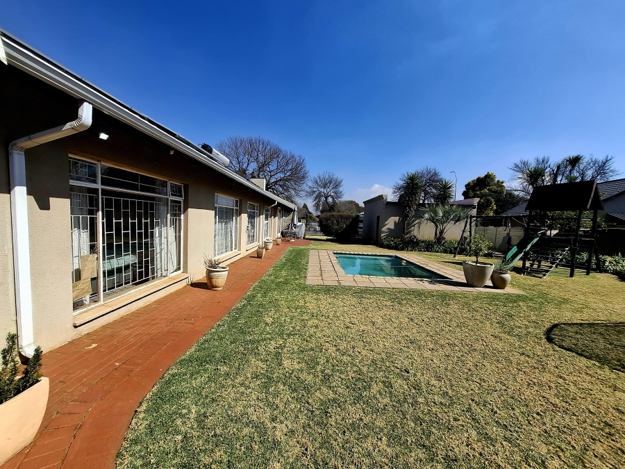 5 Bedroom Property for Sale in Dalpark Proper Gauteng