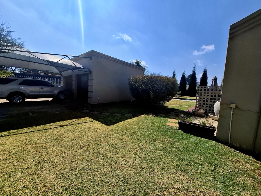 5 Bedroom Property for Sale in Dalpark Proper Gauteng