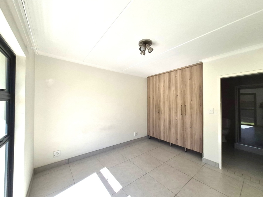 1 Bedroom Property for Sale in Modderfontein Gauteng