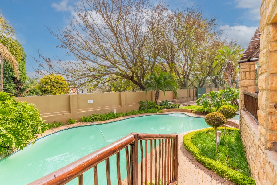 2 Bedroom Property for Sale in Douglasdale Gauteng