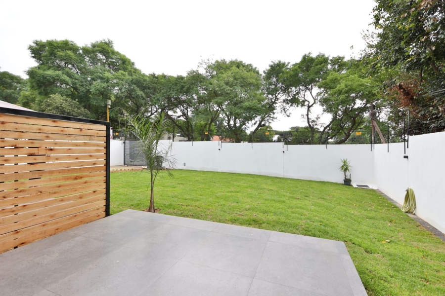 To Let 1 Bedroom Property for Rent in Blairgowrie Gauteng