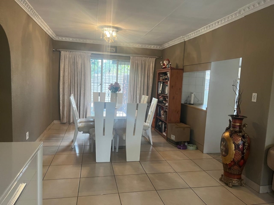 3 Bedroom Property for Sale in Buccleuch Gauteng