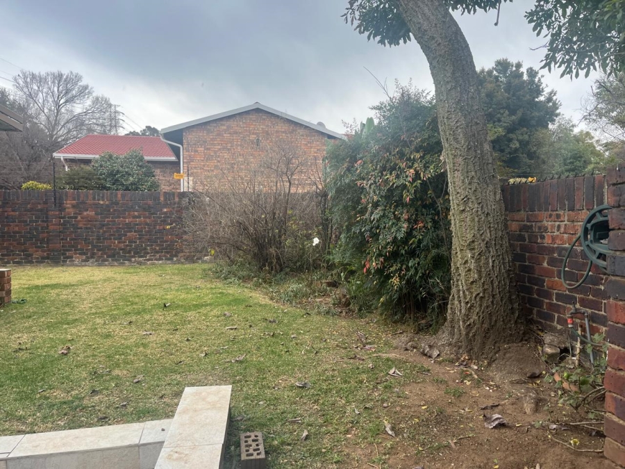 3 Bedroom Property for Sale in Buccleuch Gauteng