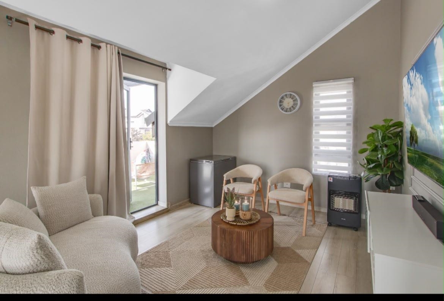 To Let 2 Bedroom Property for Rent in Broadacres Gauteng