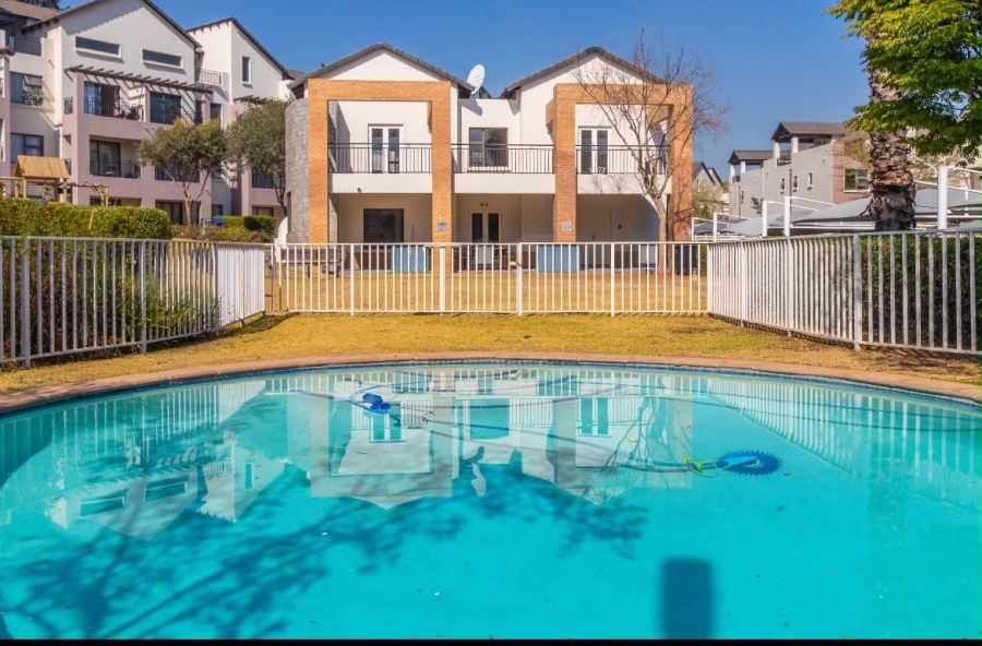 To Let 2 Bedroom Property for Rent in Broadacres Gauteng