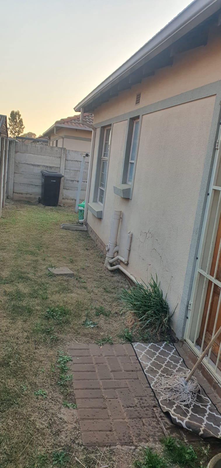 2 Bedroom Property for Sale in Andeon AH Gauteng